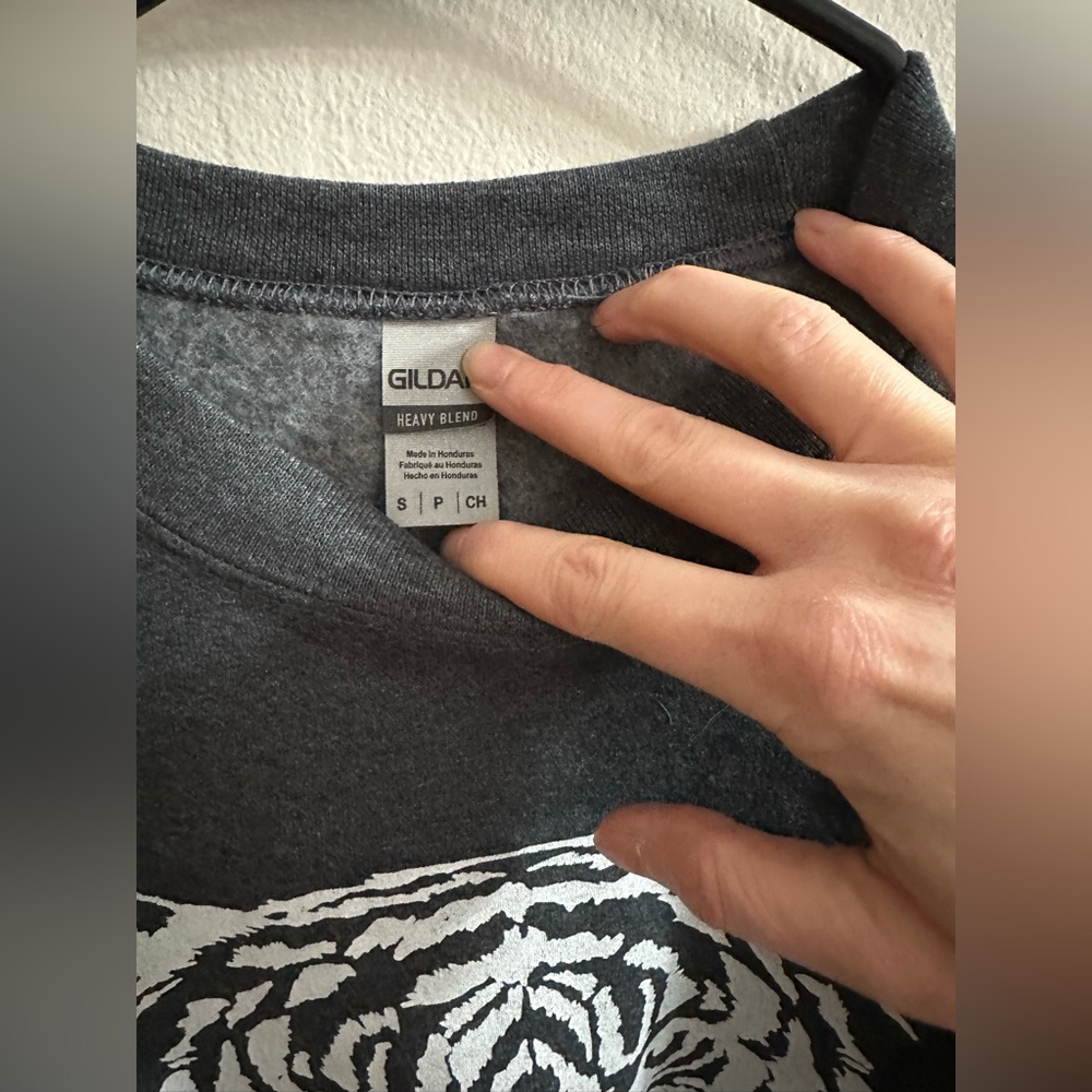 Tiger Sweatshirt - Picture 2 of 3